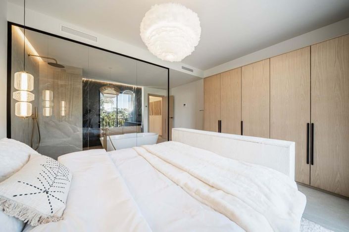 Image No.26-4 Bed Townhouse for sale