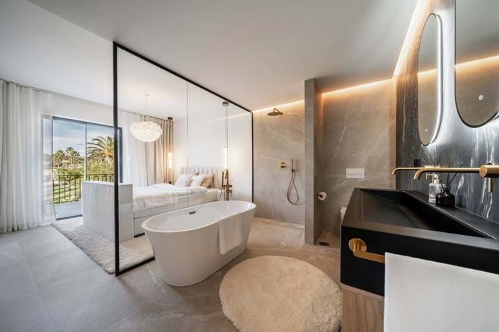 Image No.28-4 Bed Townhouse for sale