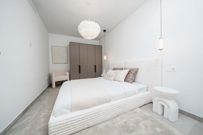 Image No.33-4 Bed Townhouse for sale