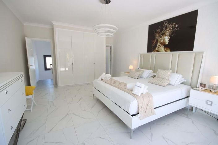 Image No.17-5 Bed Villa for sale