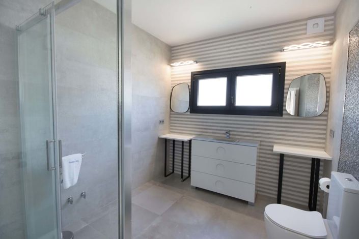 Image No.23-5 Bed Villa for sale