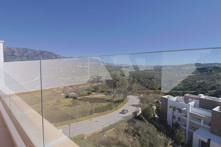 Image No.25-3 Bed Townhouse for sale