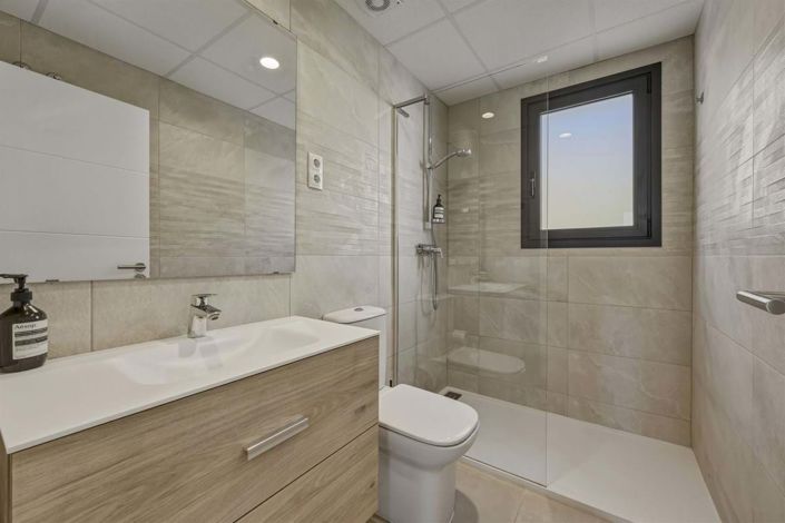 Image No.16-2 Bed Apartment for sale