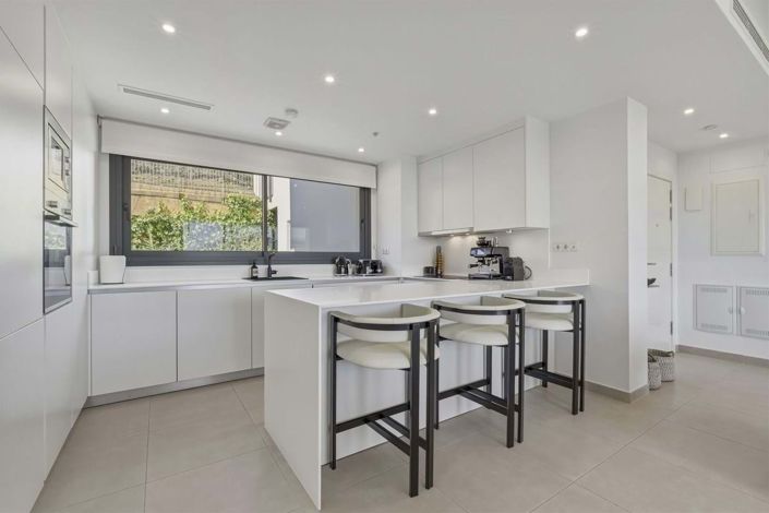 Image No.8-2 Bed Apartment for sale