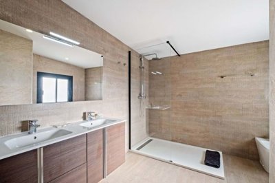 1447-660780-78d1f4f8b6655591b02d22fabb36a692d