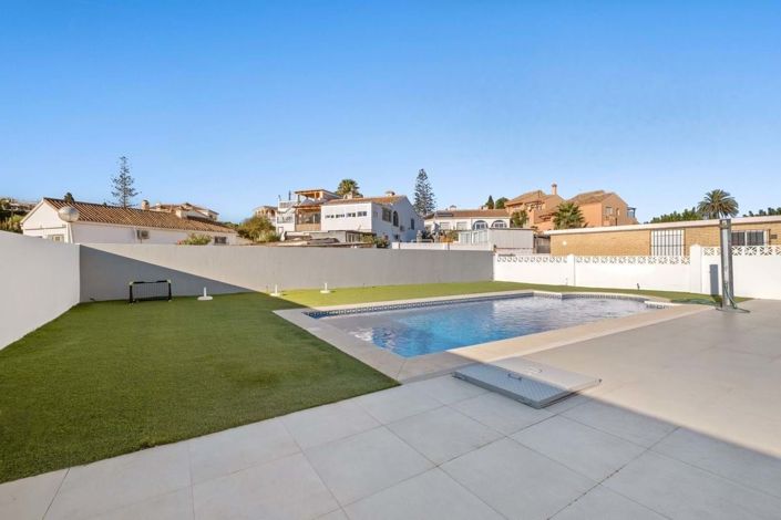 Image No.15-5 Bed Villa for sale