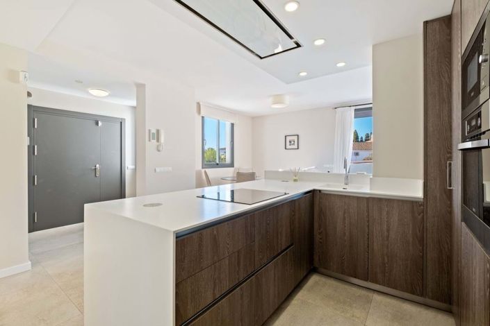 Image No.3-5 Bed Villa for sale