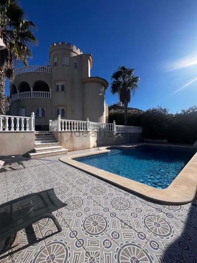 Image No.3-7 Bed Villa for sale