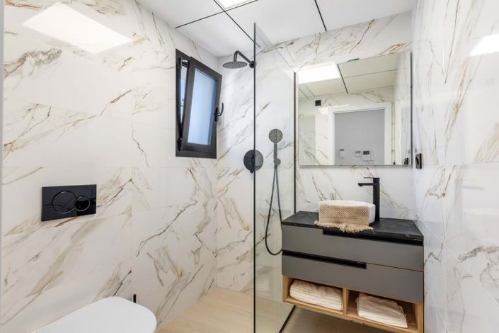 Image No.8-2 Bed Apartment for sale