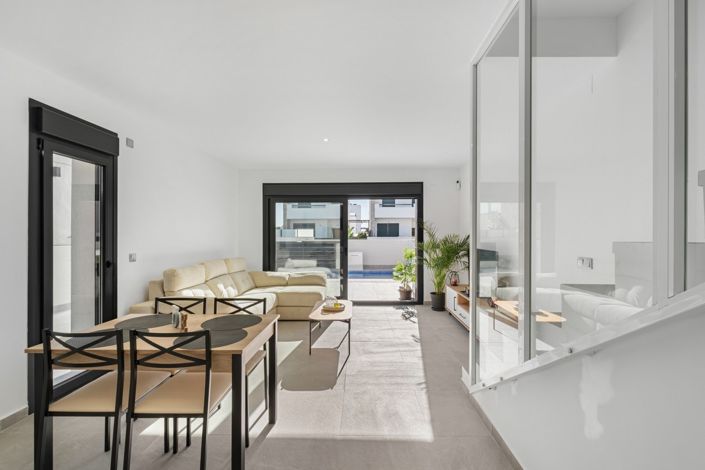 Image No.5-3 Bed Semi-Detached for sale