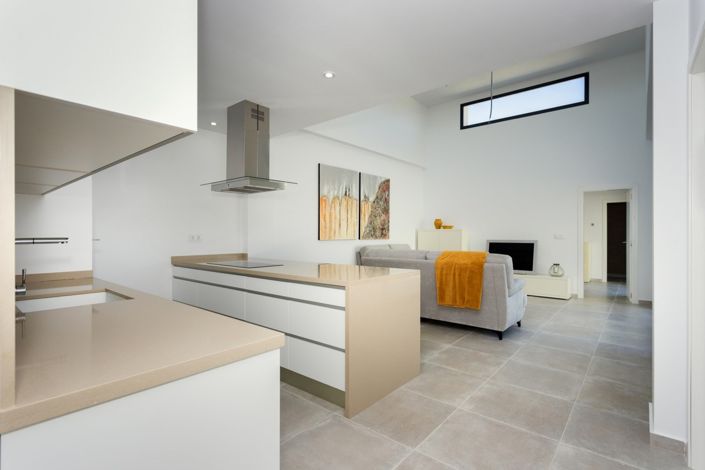 Image No.10-3 Bed Townhouse for sale