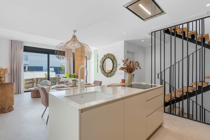 Image No.39-3 Bed Semi-Detached for sale