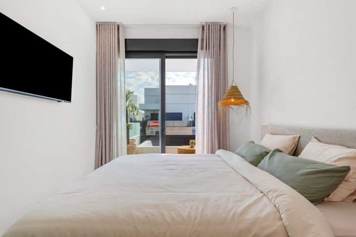 Image No.43-3 Bed Semi-Detached for sale