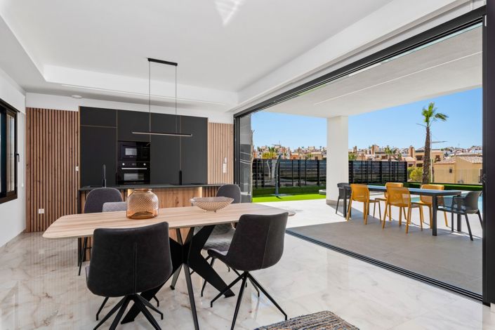 Image No.36-3 Bed Villa for sale