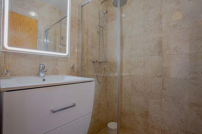 Image No.17-3 Bed Villa for sale