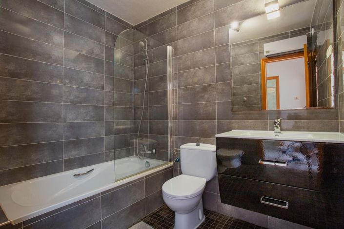 Image No.21-3 Bed Villa for sale