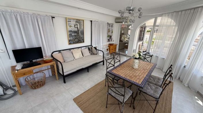 Image No.5-3 Bed Villa for sale