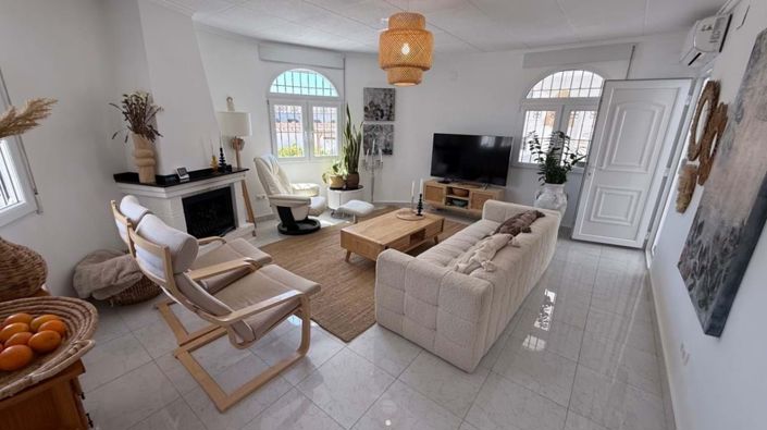 Image No.7-3 Bed Villa for sale