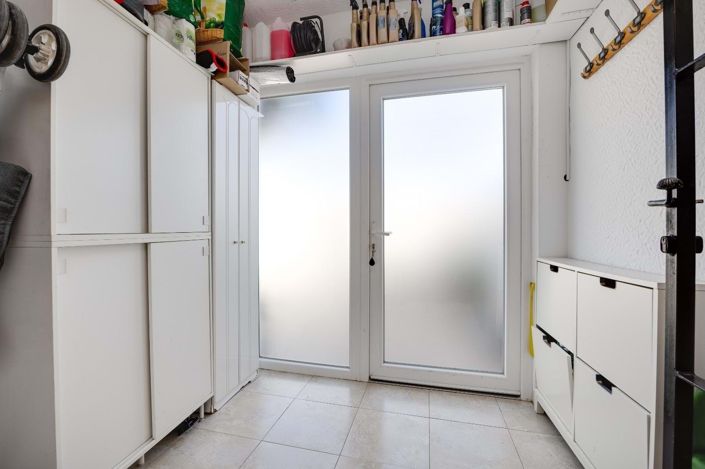 Image No.18-3 Bed Townhouse for sale