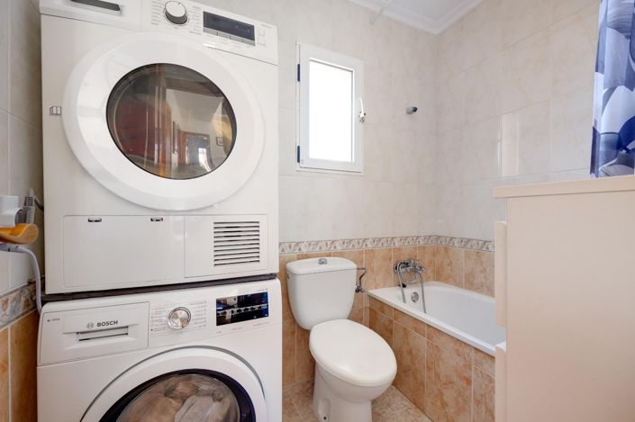 Image No.26-3 Bed Townhouse for sale