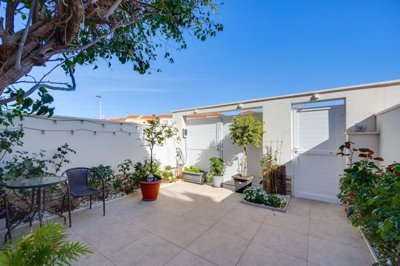 1447-660075-78d1f4f8b6655591b02d22fabb36a692d