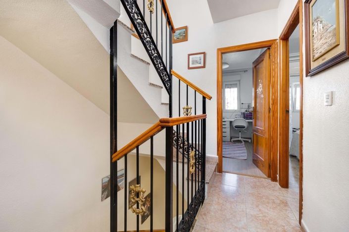 Image No.33-3 Bed Townhouse for sale