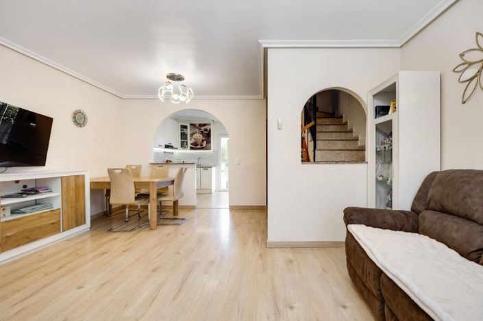 Image No.6-3 Bed Townhouse for sale