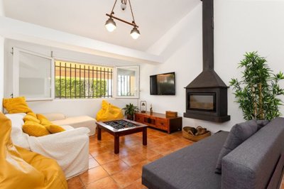 1447-660705-78d1f4f8b6655591b02d22fabb36a692d