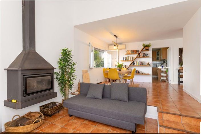 Image No.9-4 Bed Townhouse for sale