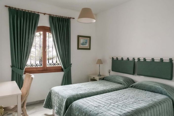 Image No.28-3 Bed Townhouse for sale