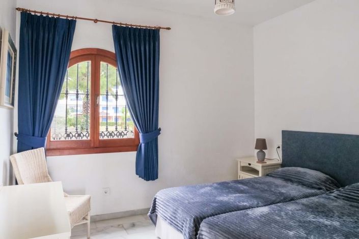 Image No.38-3 Bed Townhouse for sale