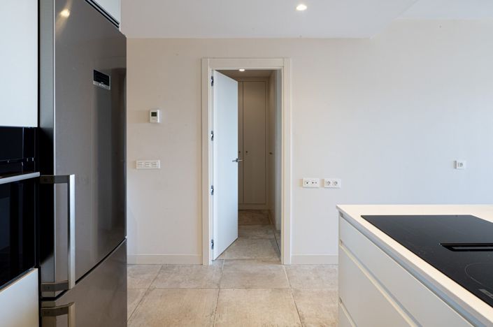 Image No.18-3 Bed Apartment for sale