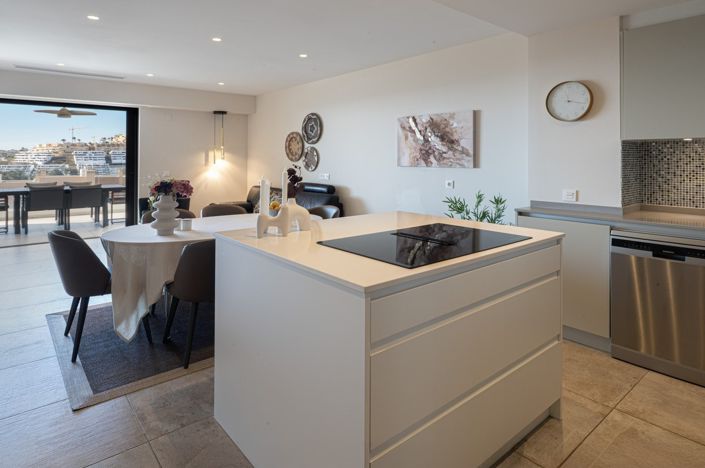 Image No.9-3 Bed Apartment for sale