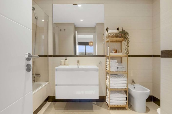 Image No.21-2 Bed Apartment for sale