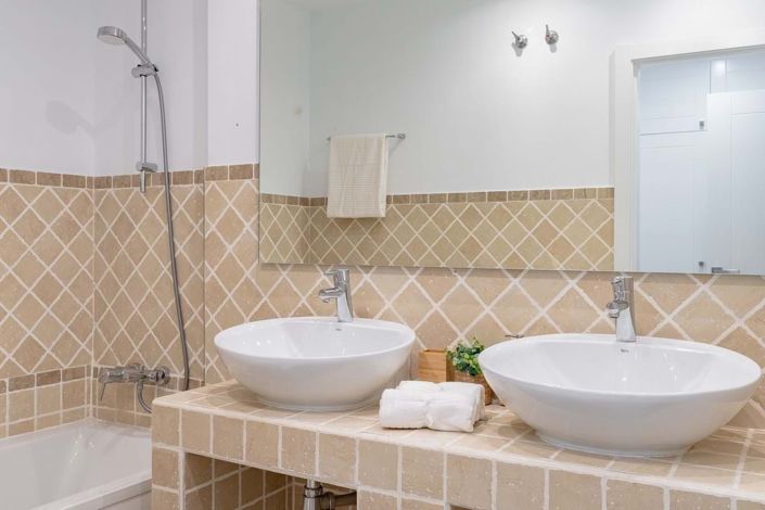 Image No.16-2 Bed Apartment for sale