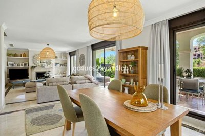 1447-659899-78d1f4f8b6655591b02d22fabb36a692d