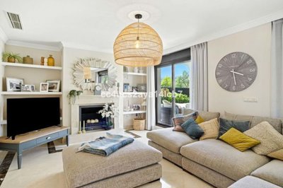 1447-659899-78d1f4f8b6655591b02d22fabb36a692d