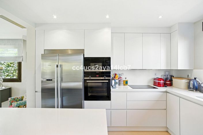 Image No.20-3 Bed Villa for sale