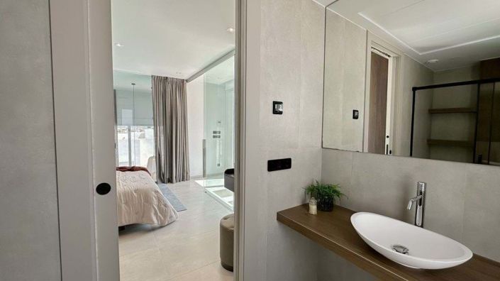 Image No.26-3 Bed Semi-Detached for sale