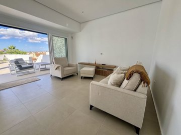 1447-661465-78d1f4f8b6655591b02d22fabb36a692d