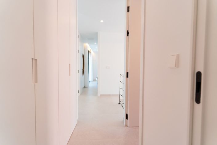 Image No.25-3 Bed Villa for sale