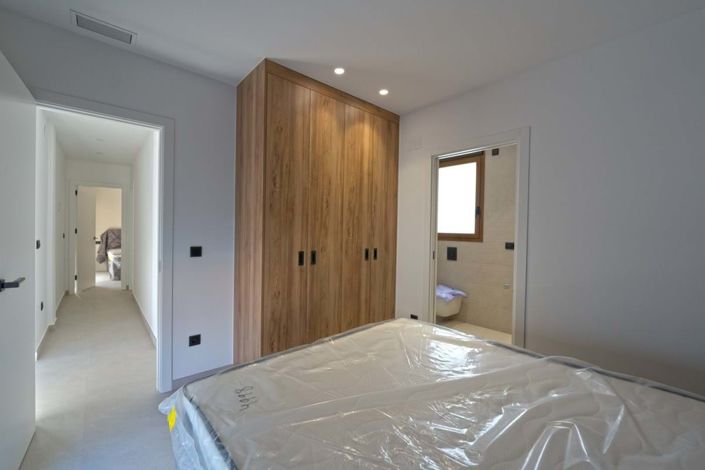 Image No.31-4 Bed Villa for sale