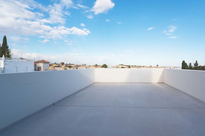 Image No.48-4 Bed Villa for sale