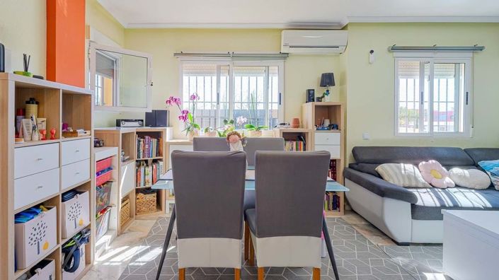 Image No.18-2 Bed Townhouse for sale