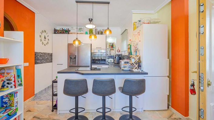 Image No.19-2 Bed Townhouse for sale