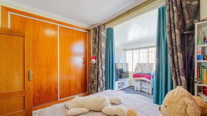 Image No.42-2 Bed Townhouse for sale