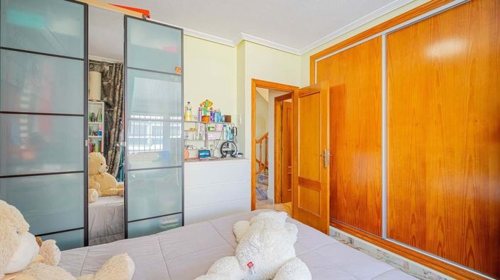 Image No.46-2 Bed Townhouse for sale