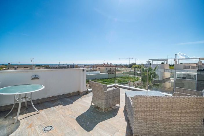 Image No.27-3 Bed Villa for sale