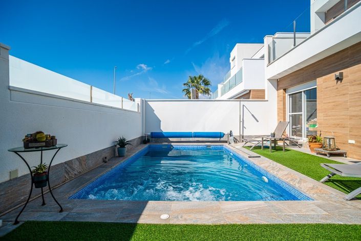 Image No.32-3 Bed Villa for sale