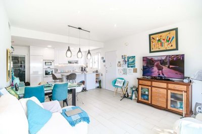 1447-661483-78d1f4f8b6655591b02d22fabb36a692d